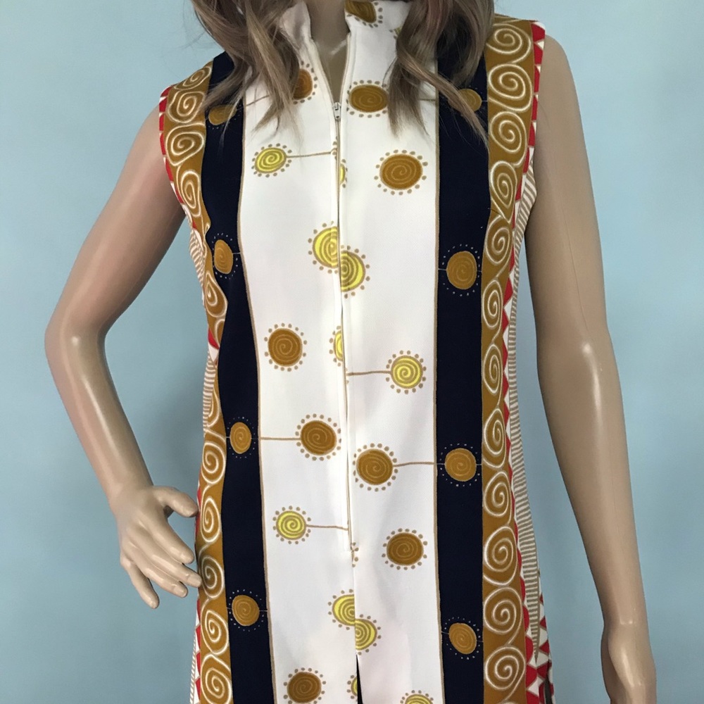 LAST CHANCE 12/31/21 VTG Carol Brady 70’s Celestial Zip Up Tunic, M/8